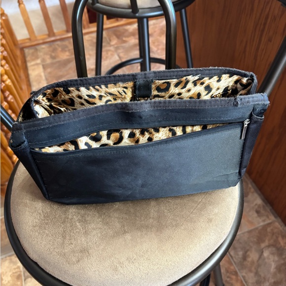 Miche Black and Leopard Print purse organizer - Picture 3 of 4